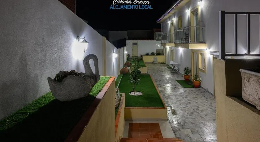 Casinha Branca - Image 1