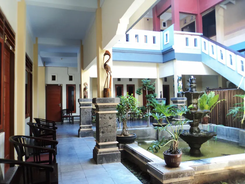 Hotel Sentral - Image 1