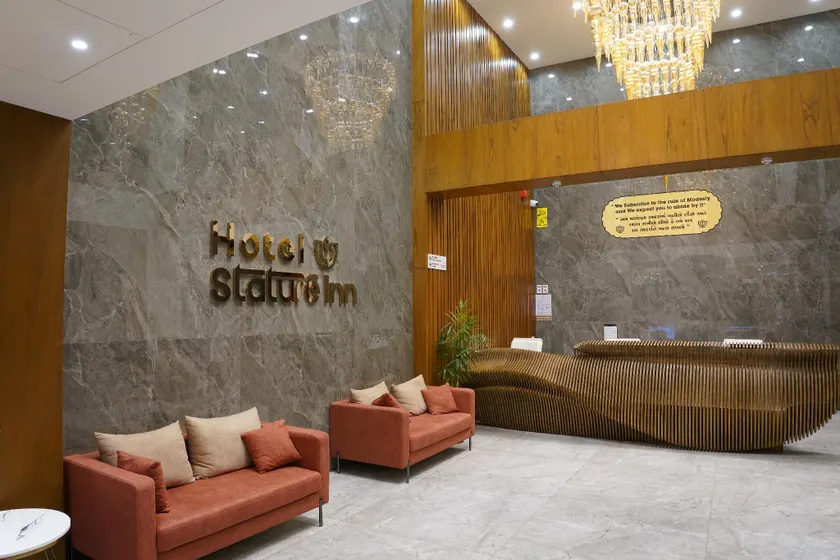 HOTEL STATURE INN - Image 1