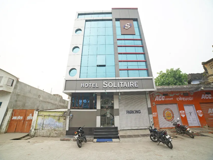 OYO 36989 Hotel Solitaire - Image 1