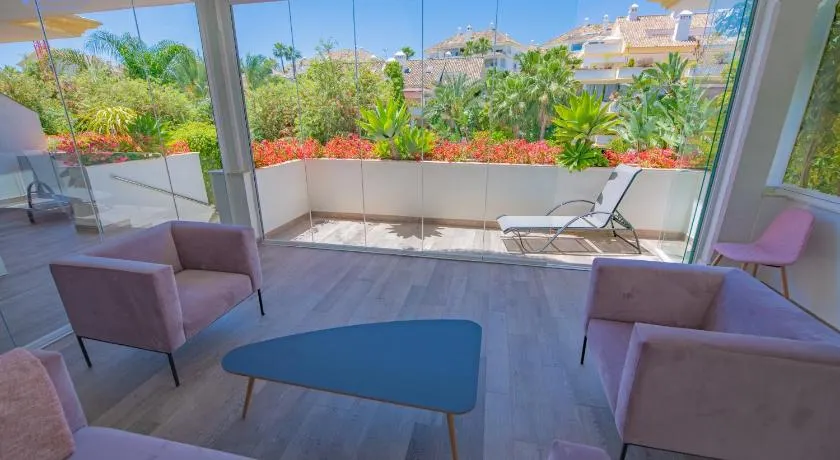 Luxury apartment at Lomas del Rey, Puente Romano - Image 1