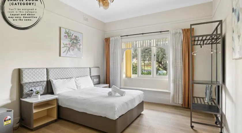 Cosy Double Room - Near Bankstown Central & WSU - Shared Bathrooms - Image 1