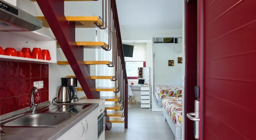 Elpiniki Luxury Rooms - Image 1