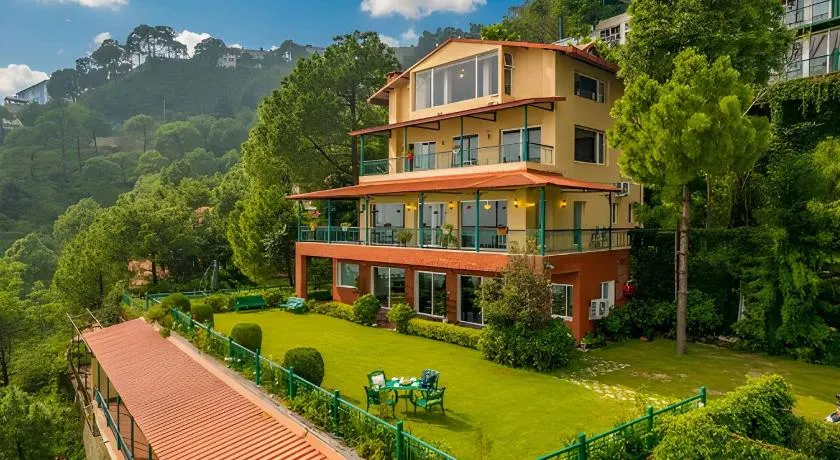 StayVista's Ludlow House - 4BHK with Mountain View & Bathtub - Image 1