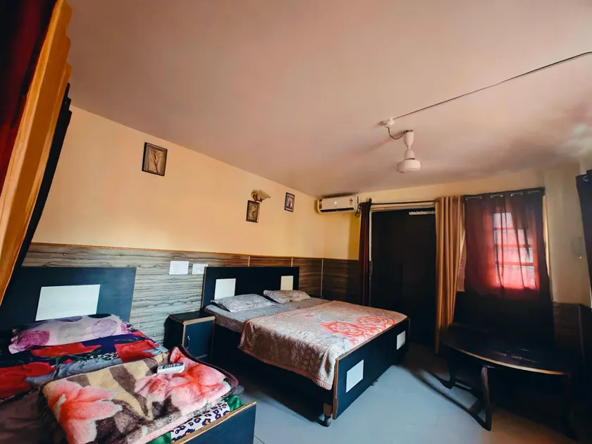 Hotel sangam - Image 1