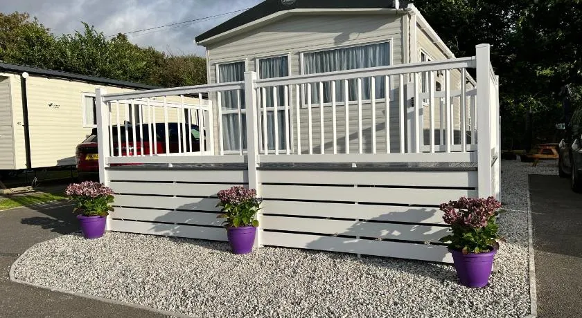 Kayes Retreat Three bed caravan Newquay Bay Resort Quieter area of park - Image 1