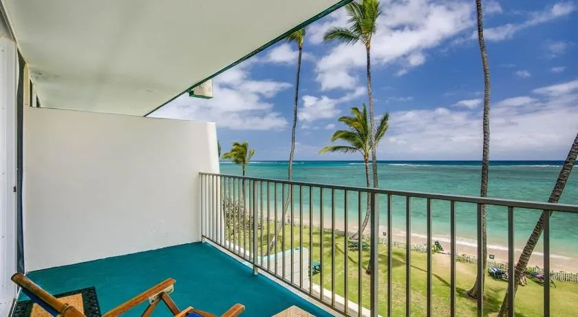 Luxury Beachfront Condo - Image 1