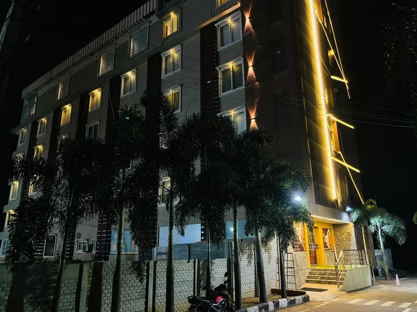 Hotel Signature Airport Zone Shamshabad Hyderabad - Image 1