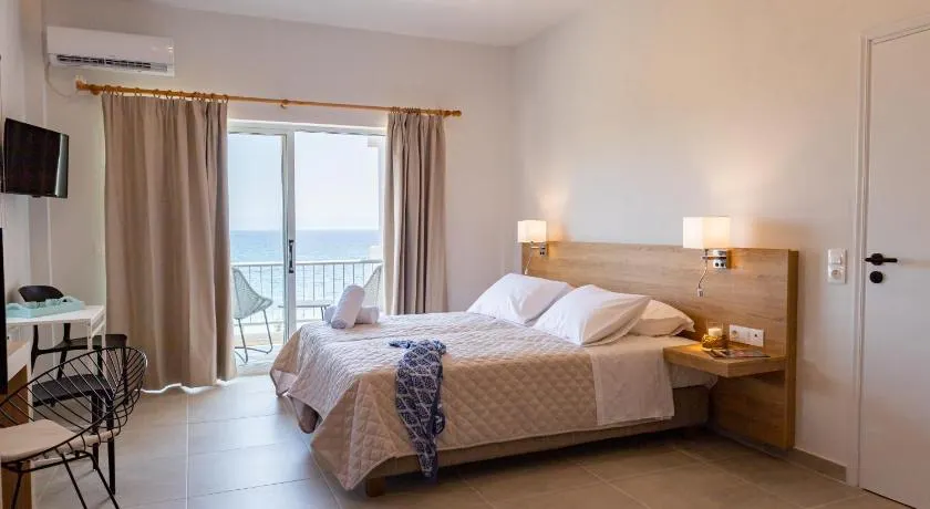Euphoria Blue studio apartments - Image 1