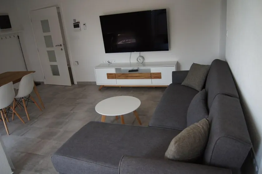 Silver Apartment - Image 1