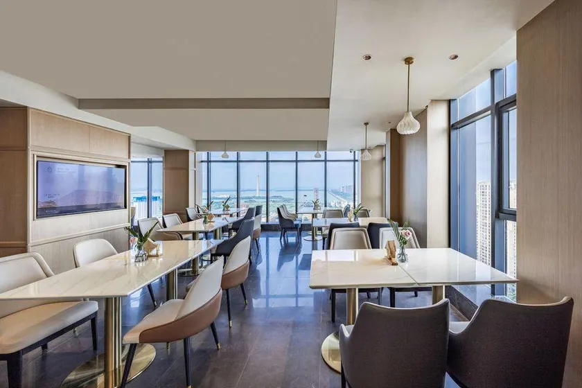 Atour Hotel JiuJiang Happy City Yangtze River Avenue - Image 1