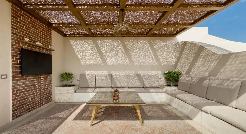 The 1BDR Rustic Rooftop w Wow Outdoor Terrace - Image 1