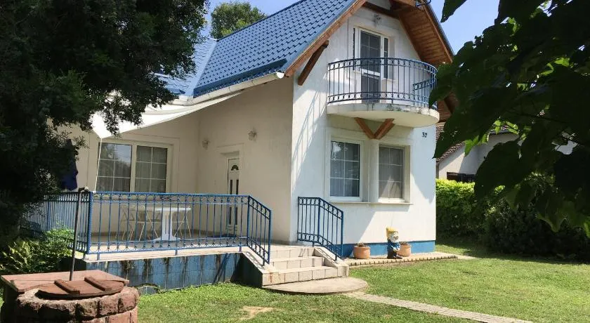 Kék Kuckó Vendégház - Image 1