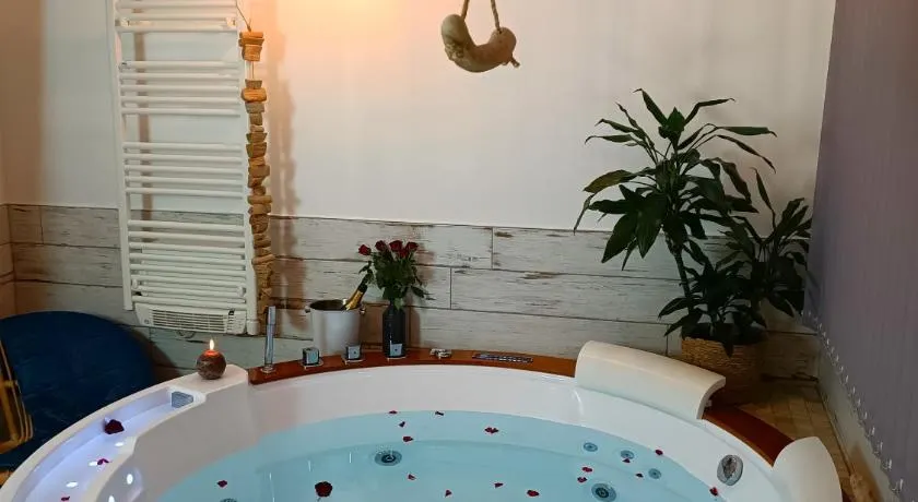 Le Maréchal Duplex - Appartement avec Jacuzzi - CAEN hyper Centre - Image 1