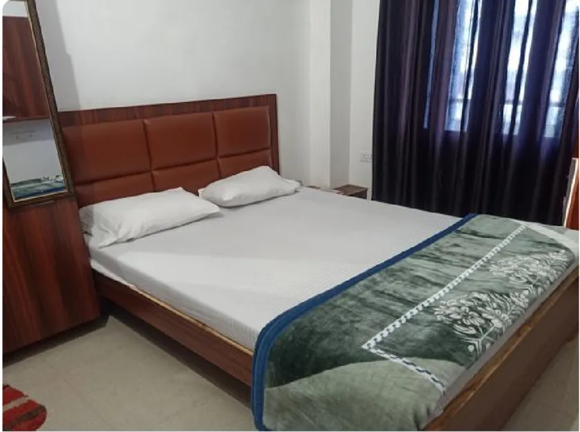 3BHK flat in midst of Varanasi - Image 1