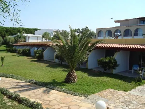 Hotel Pavlina Beach - Image 1