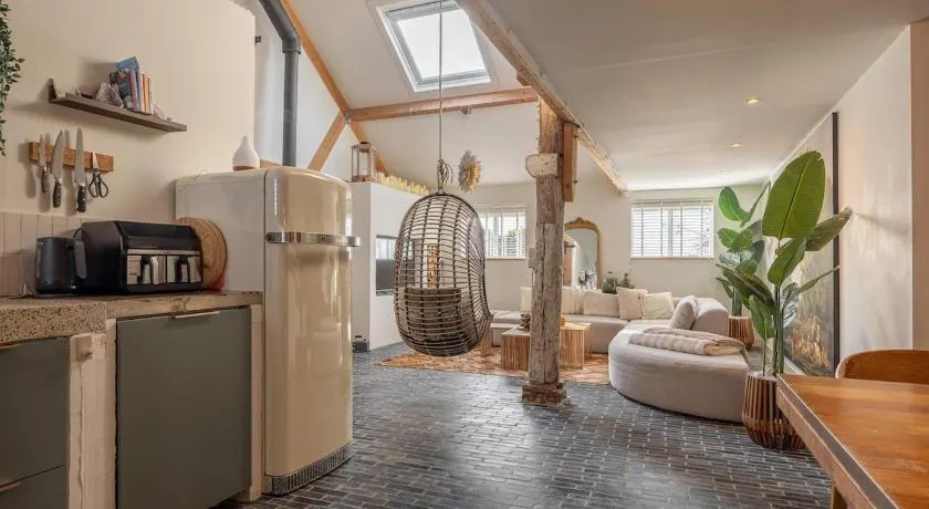 Somers Loft - Image 1