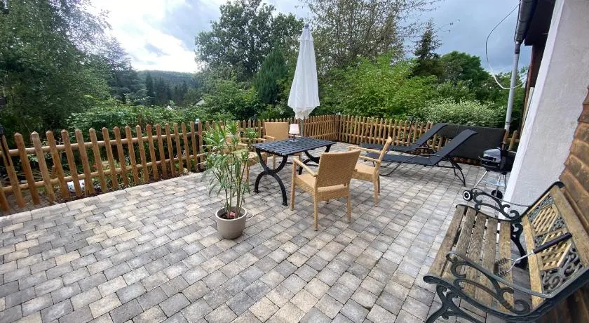 EIFELCOTTAGE Zaunkönig - Image 1