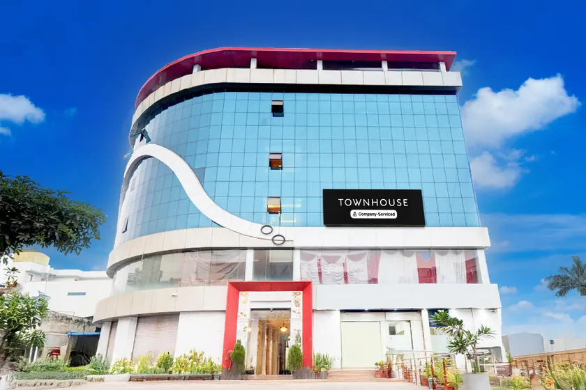 Townhouse Shobhagpura Formerly Fragrance Hotel - Image 1