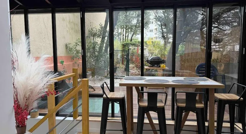 Superbe appartement sur jardin- proche de paris - Image 1