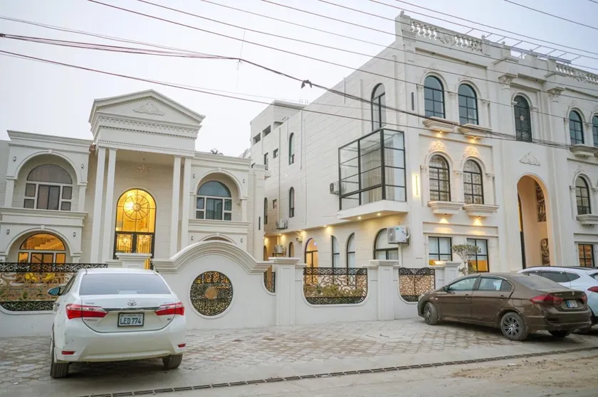 Grand Shalimar Hotel - Image 1