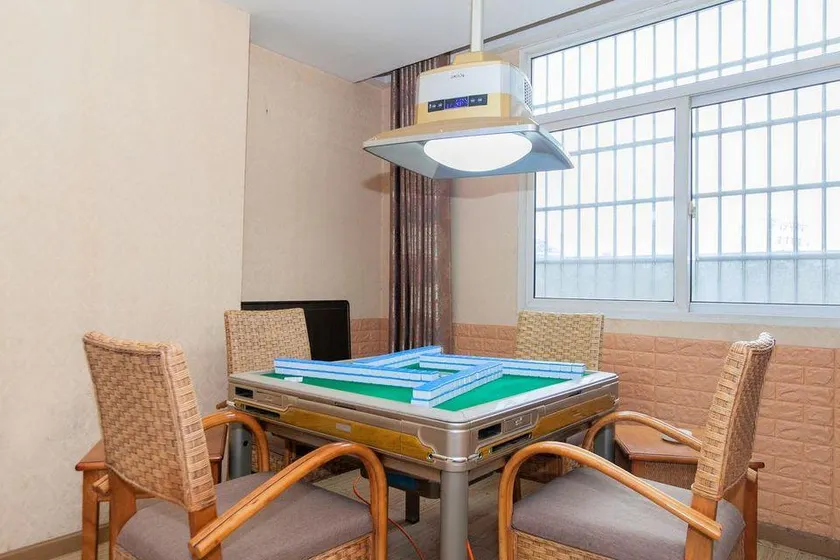 Wuhan Kanghao Hotel - Image 1
