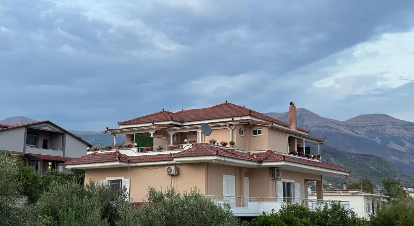 Vila Xheka - Image 1