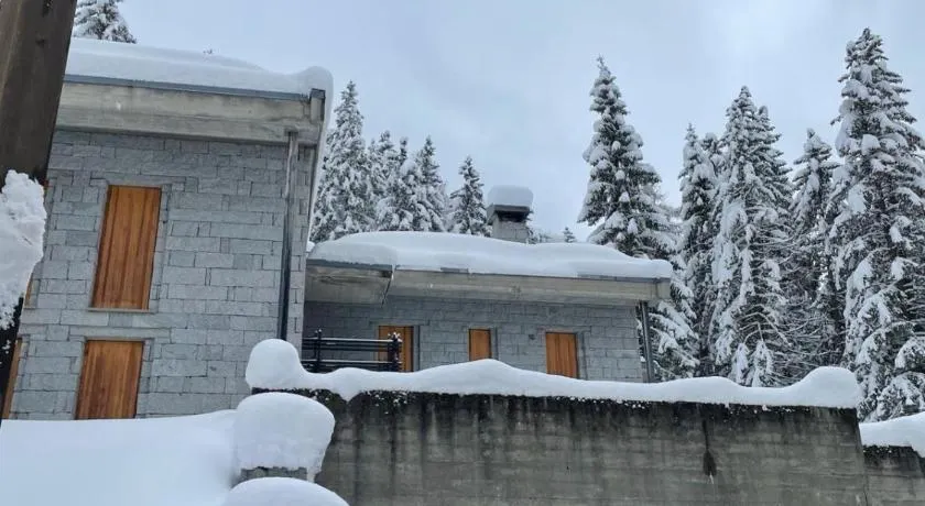 Chalet Le Case - Image 1