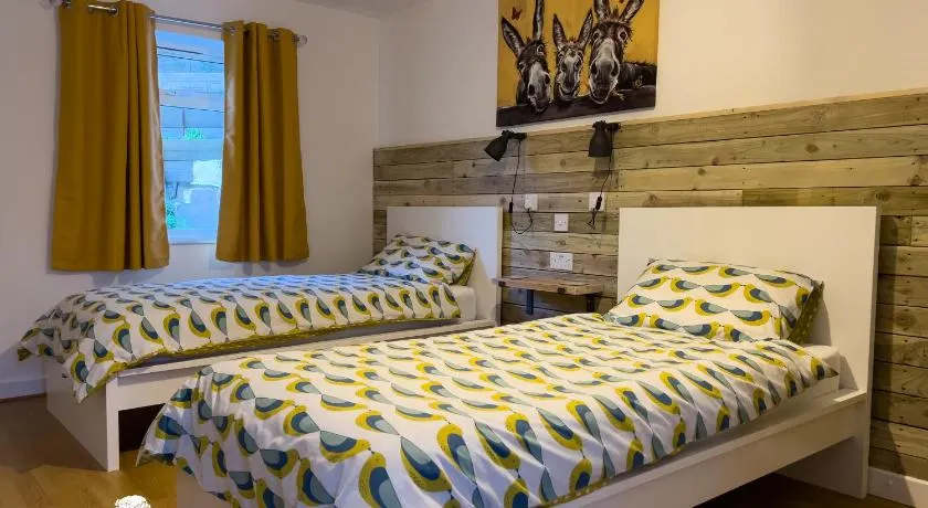 Howard Farm Holiday Cottages - Image 1