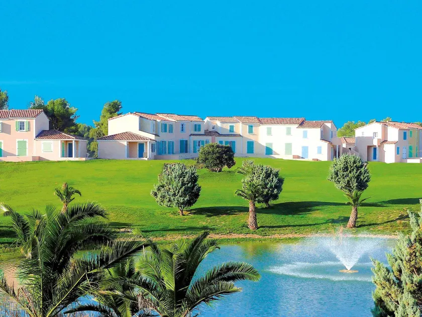 Beautiful maisonette with terrace in the beautiful Provence - Image 1