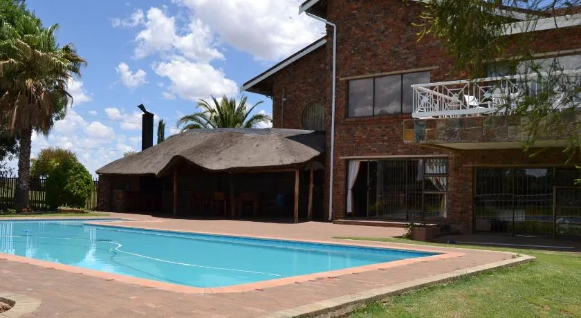 Krige Lodge B&B - Image 1