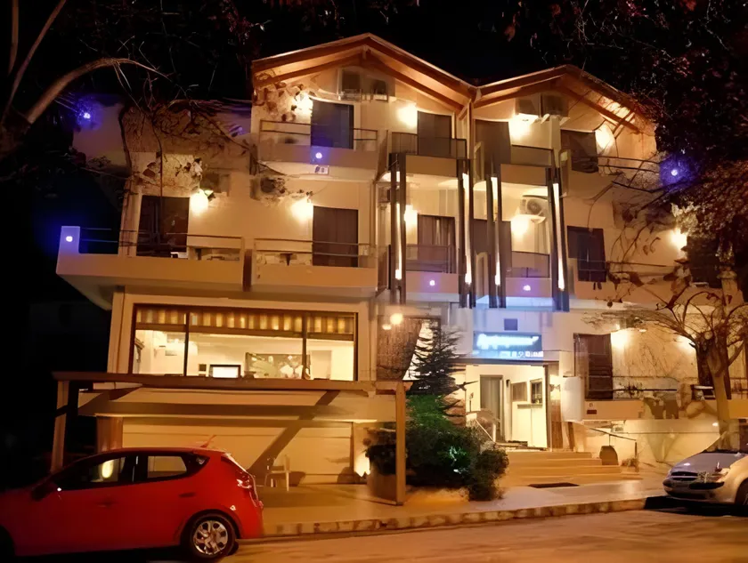 Hotel Prigipikon Suites and sofites - Image 1