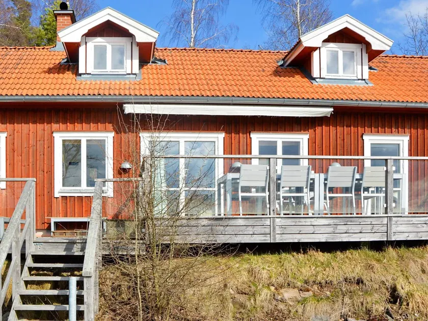 8 Personen Ferienhaus in HJÄLTEVAD - Image 1