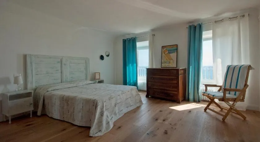 B&B Tre Finestre sul Mare - Image 1