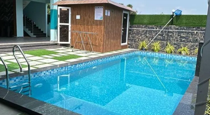 sun vacation resort - Image 1