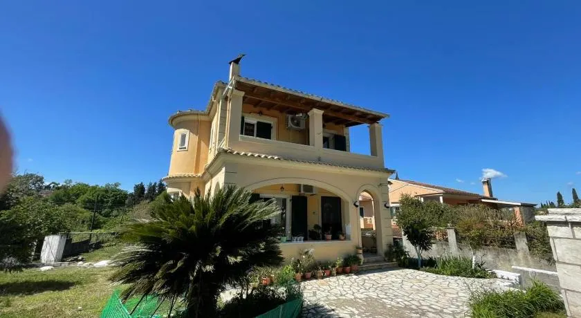 Shared room in a villa 4km from Corfu airport, Jasmine Villas - Image 1