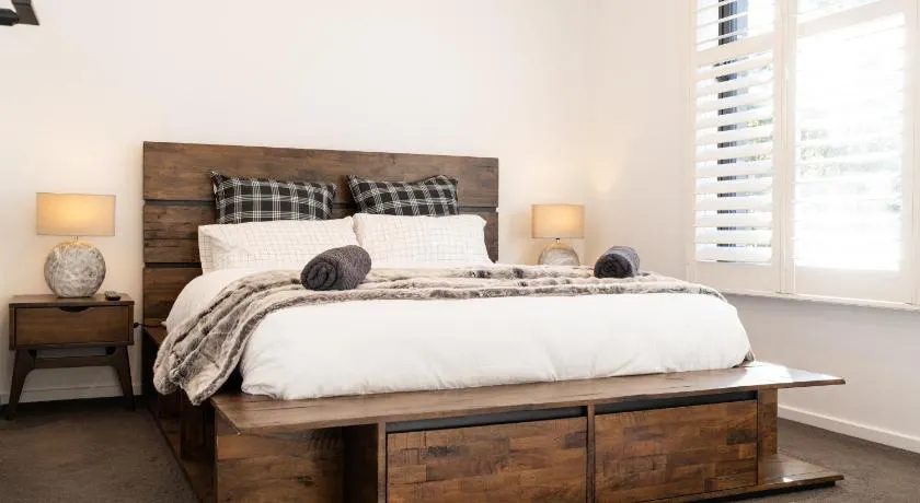 Secluded Bayside Oasis: BR w Spa like BA - Image 1