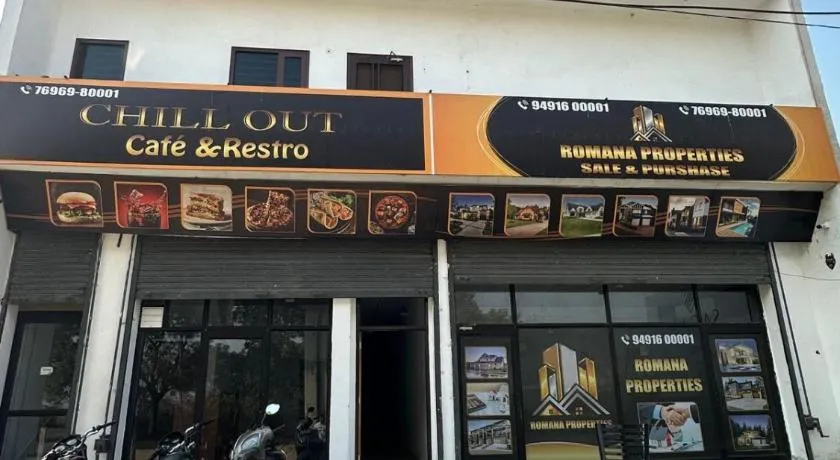 Royal living hotal - Image 1