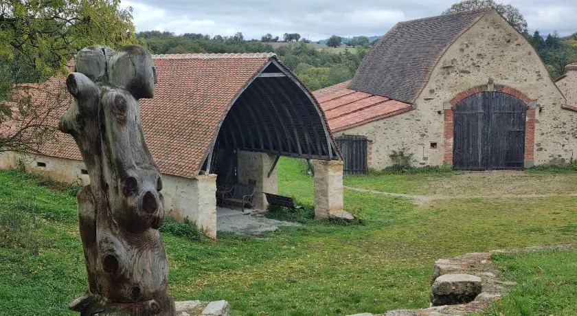 gite atypique le boupère 85 La Forestrie - Image 1