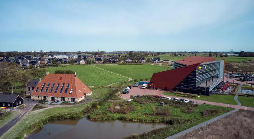 Farm house Van der Valk Hotel Leeuwarden - Image 1