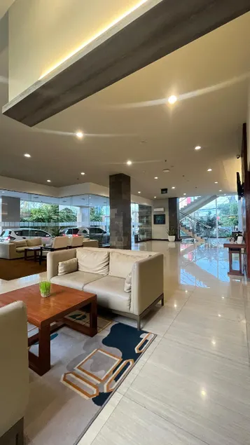 Vrata Hotel Yogyakarta - Image 1