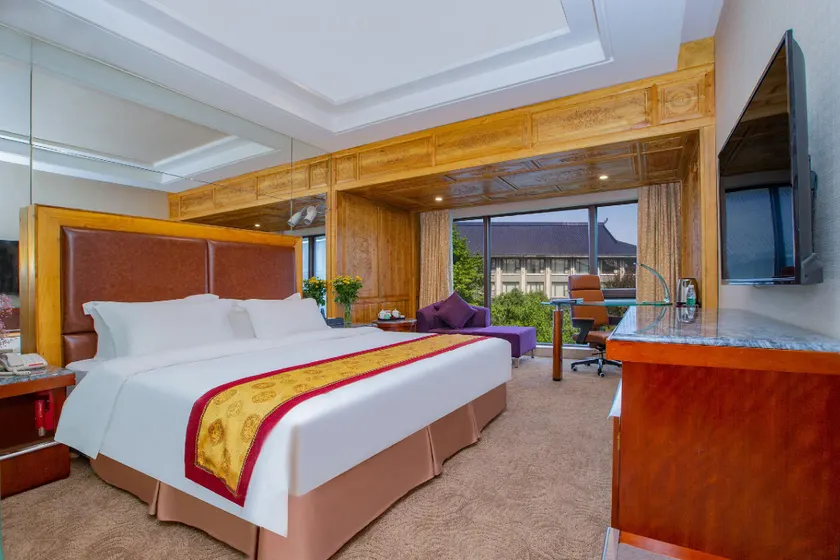 Apollo Regalia Hotel & Resort - Image 1