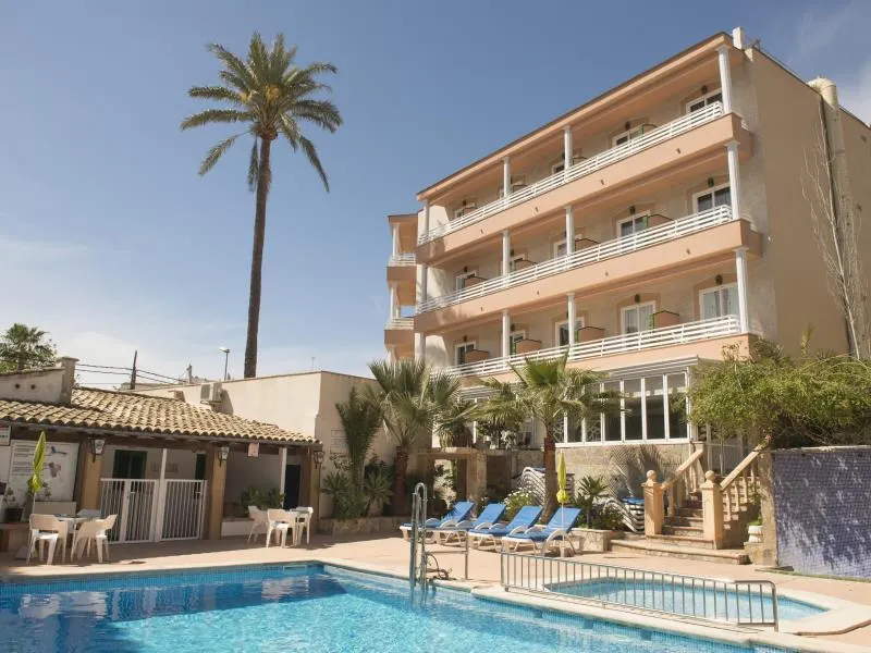 Hotel Venecia Paguera - Image 1