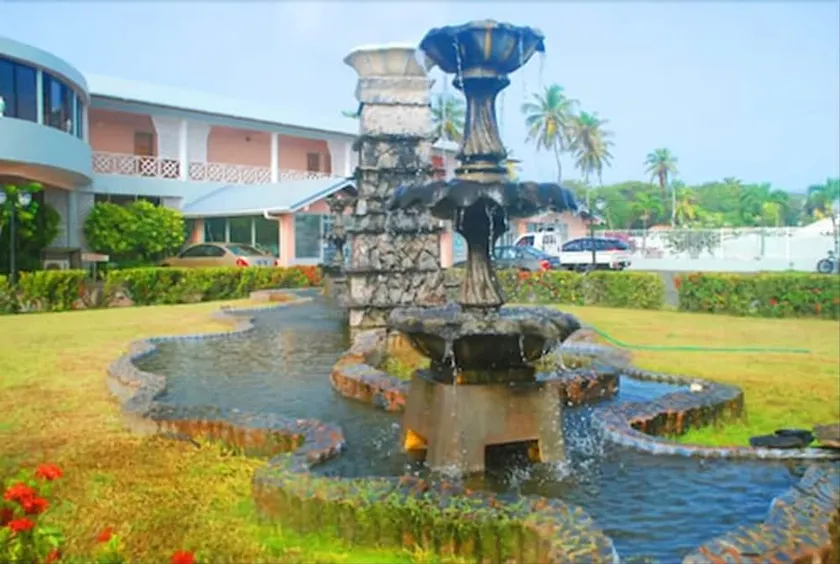 Rovanel's Resort and Conference Centre - Image 1