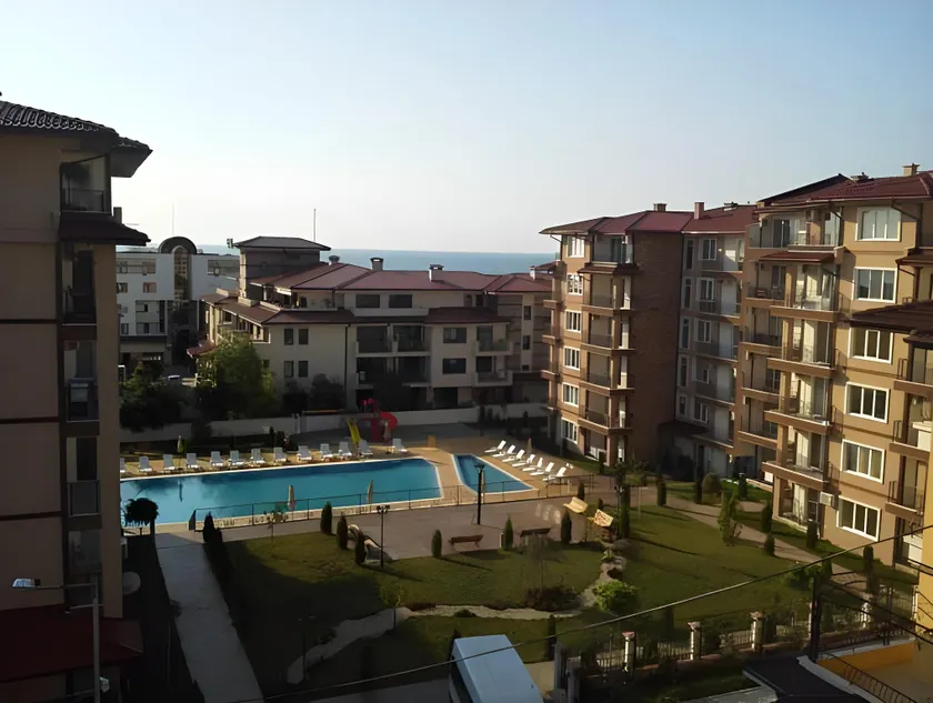 Krasi Hotel - Image 1