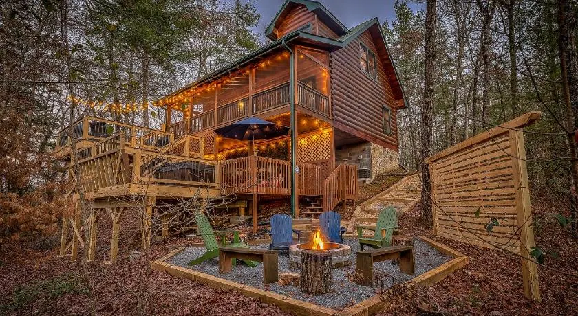Golden Eagle GA Cabin - Hot Tub, Firepit & Fast WiFi - Image 1