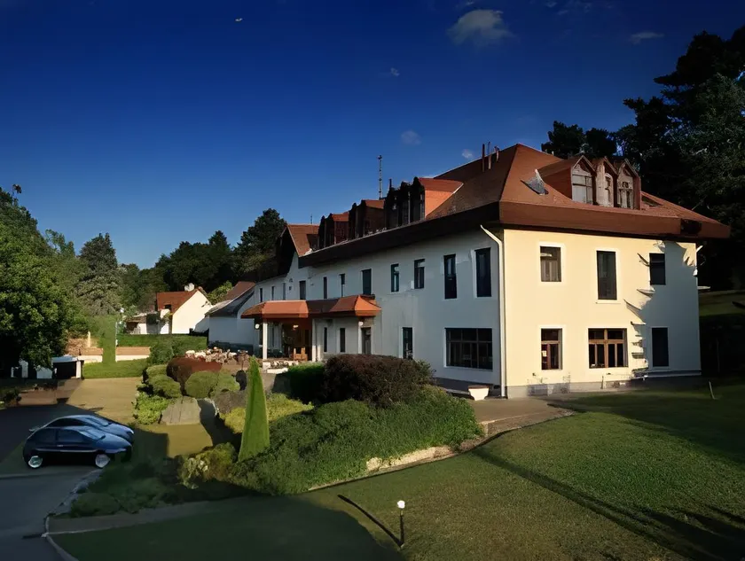 Aquilo Hotel Panoráma - Image 1