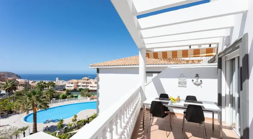 Home2Book VistaHermosa Los Cristianos Pool & Padel - Image 1