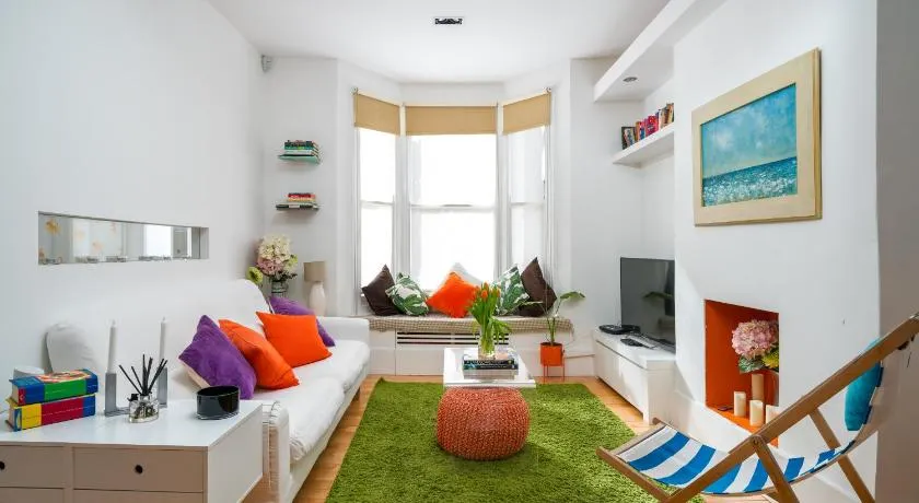 Captivating apartment in Shepherds Bush - Image 1