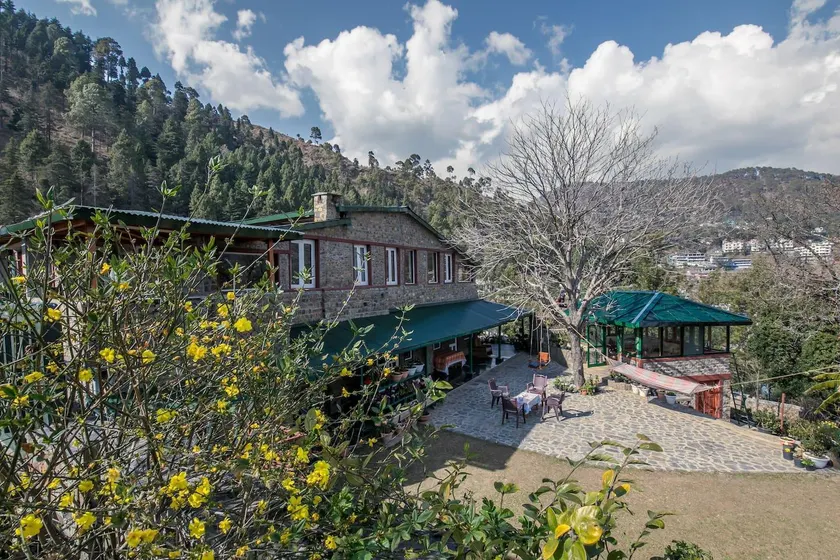 Estate by Vista Rooms - Image 1
